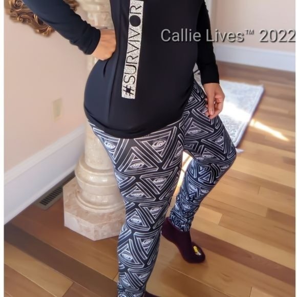 LAST PAIR ALERT: Miz Third Eye: Triangle 3D illusion Graphic Leggings XL - Picture 2 of 10